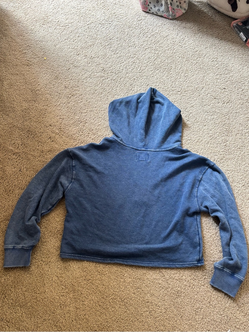PINK ROSE Cropped Sweatshirt - Picture 2 of 3
